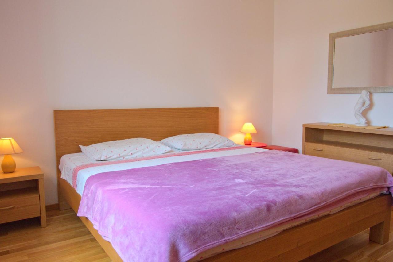 אומאג Apartments Vili מראה חיצוני תמונה