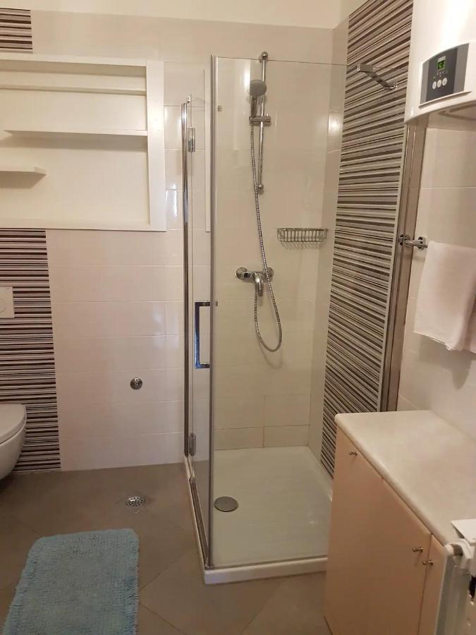 אומאג Apartments Vili מראה חיצוני תמונה