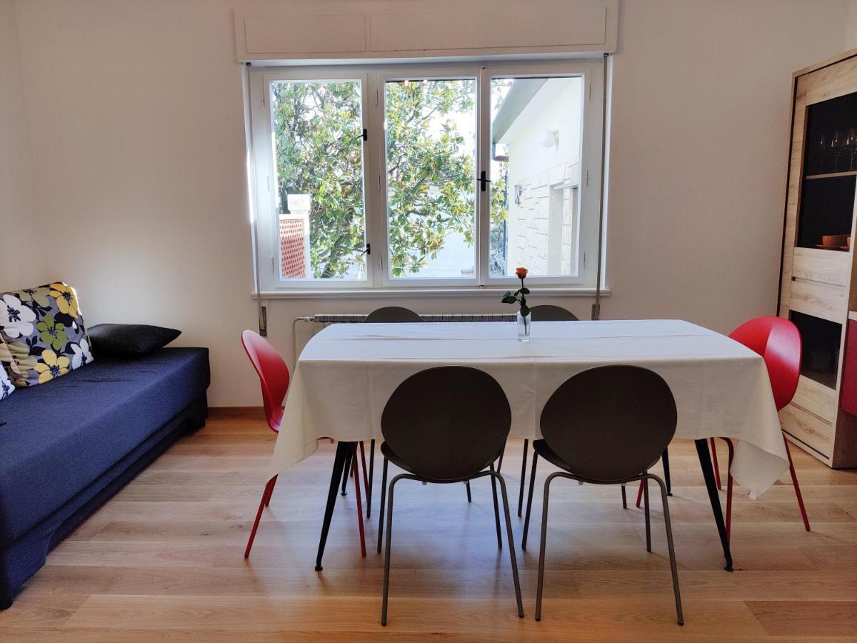 אומאג Apartments Vili מראה חיצוני תמונה